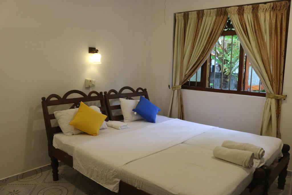 Sweden Inn Guesthouse Hikkaduwa Quarto foto